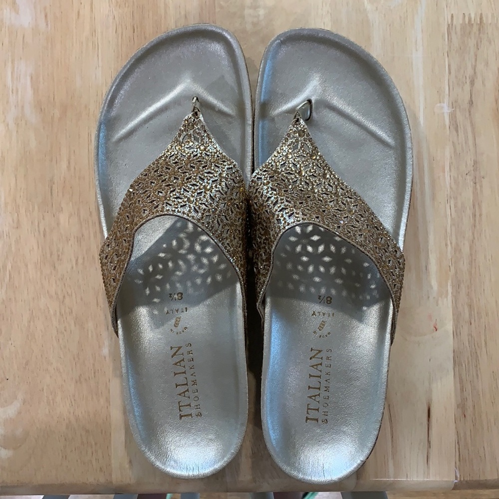 NWOT Italian shoemakers sandals